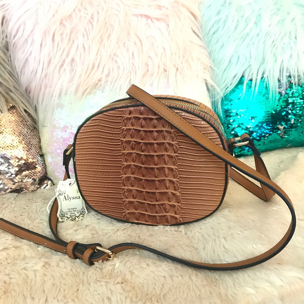 Crossbody bag
